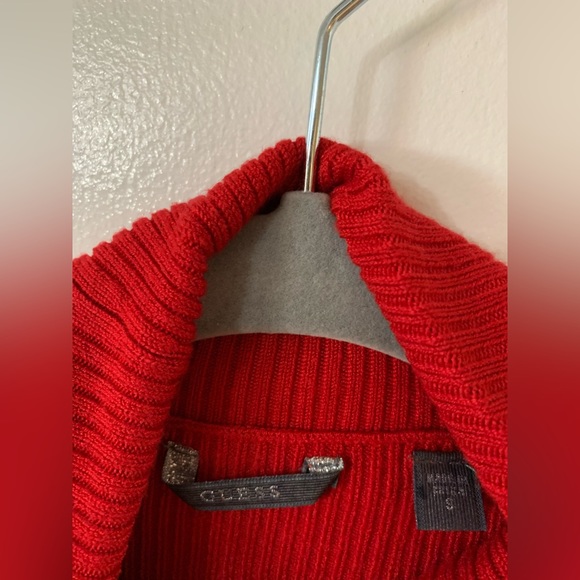Sexy tight-fitting half-sleeve Guess sweater turtleneck top. - Picture 2 of 3